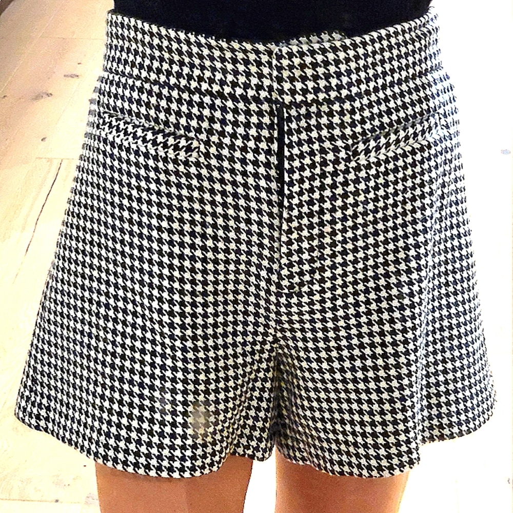 Sandro short size 1 (size 36)